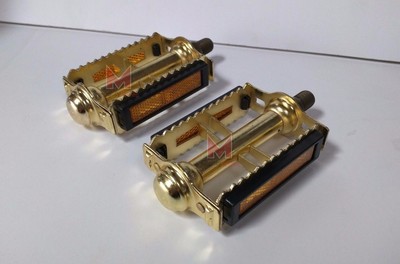 old metal bike pedals